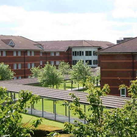 Отель Yarnfield Park Training And Conference Centre Стоун Экстерьер фото