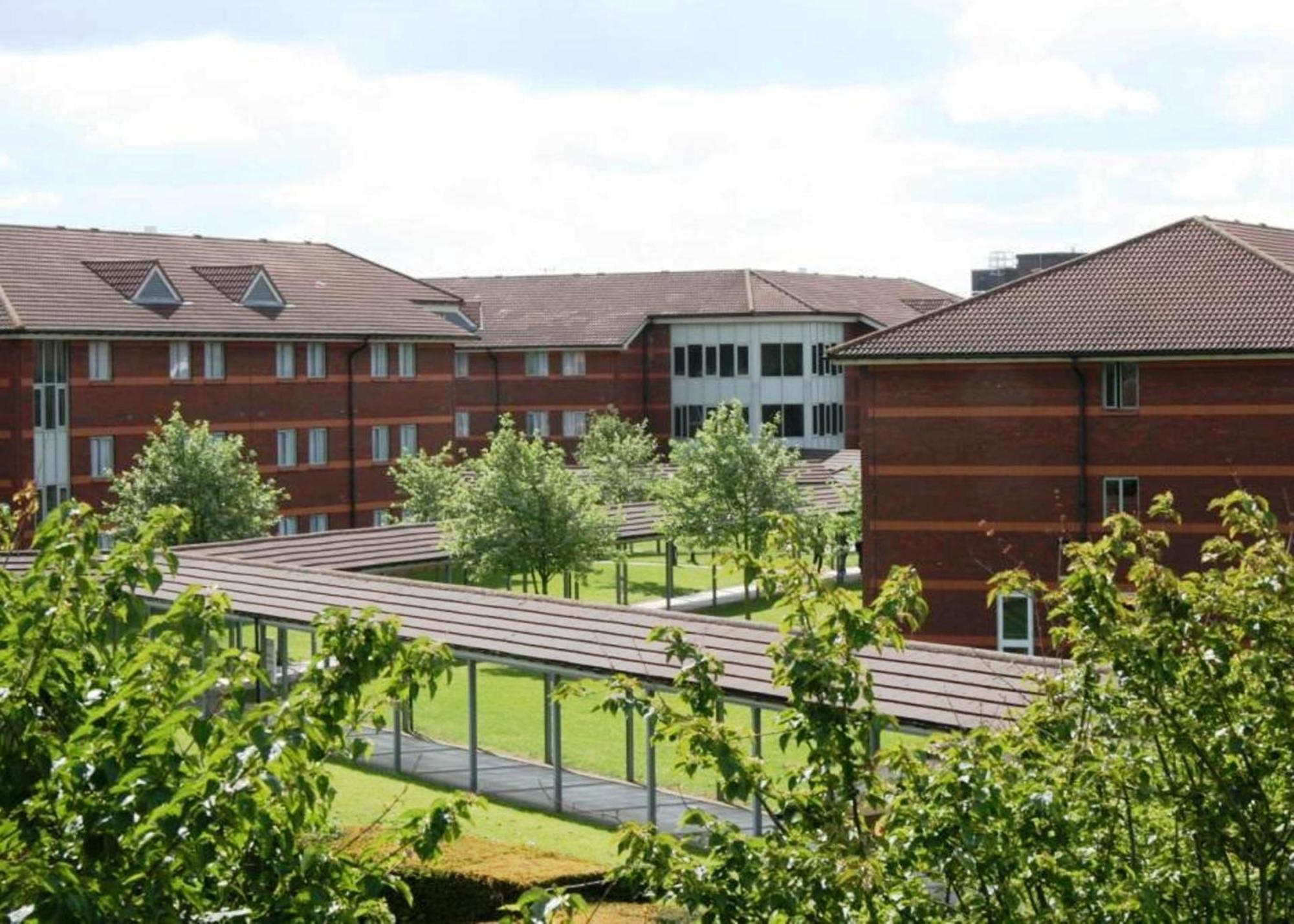 Отель Yarnfield Park Training And Conference Centre Стоун Экстерьер фото