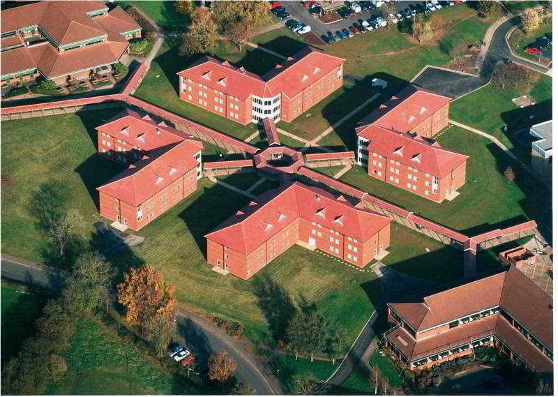 Отель Yarnfield Park Training And Conference Centre Стоун Экстерьер фото