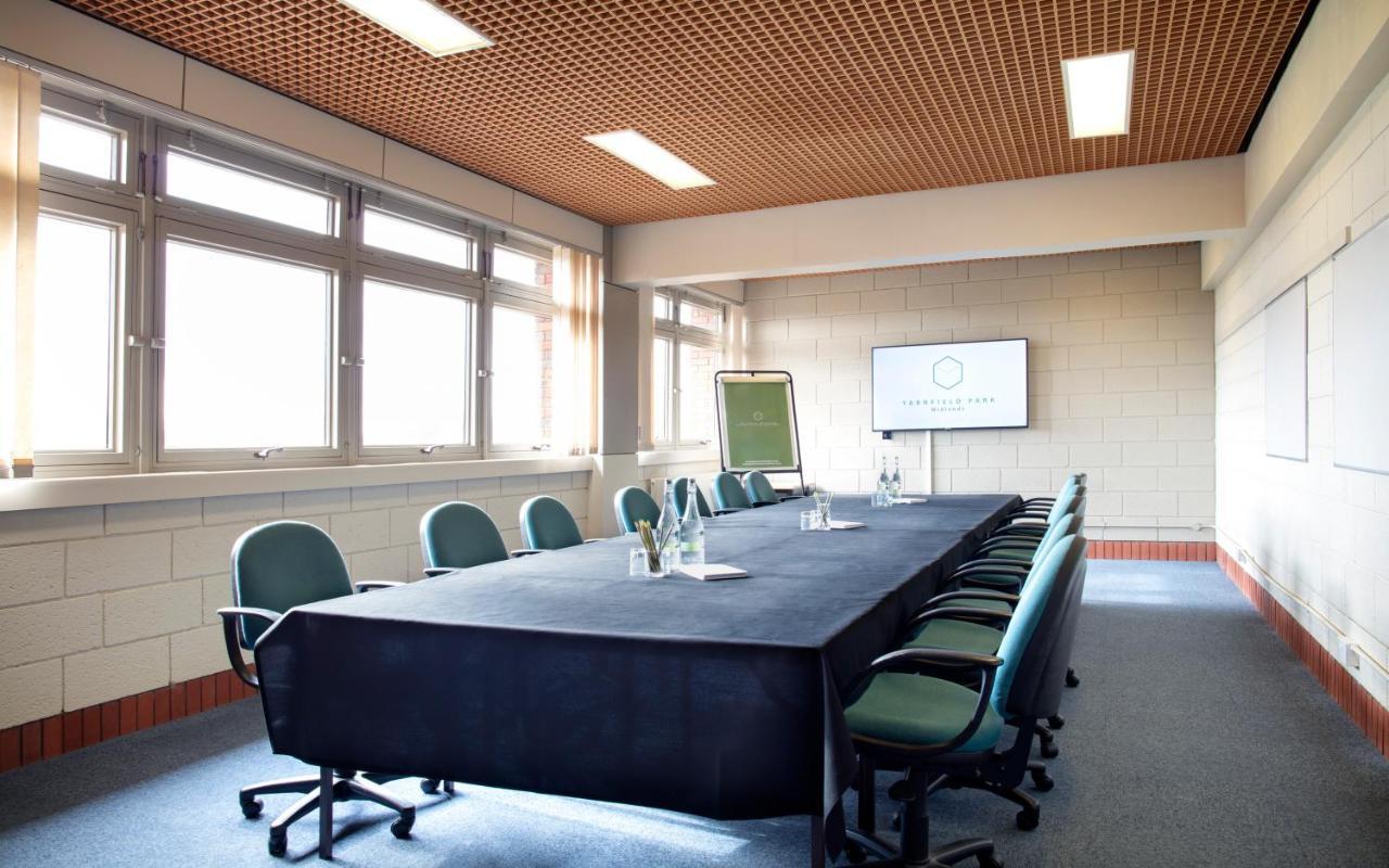 Отель Yarnfield Park Training And Conference Centre Стоун Экстерьер фото
